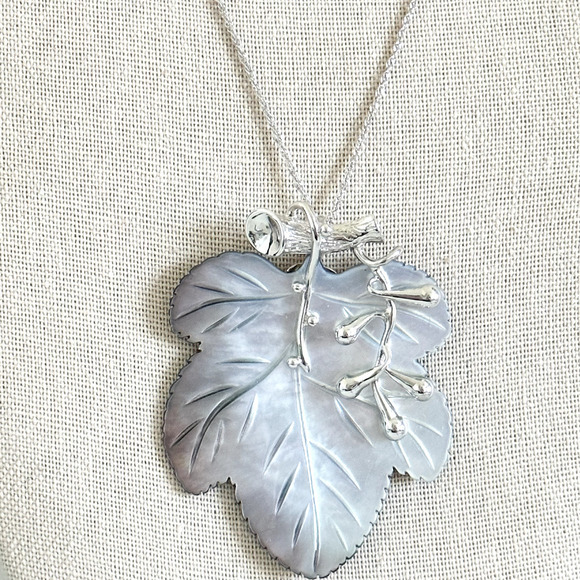 925 Sterling Silver Large Mother Of Pearl Leaf Reversible Pendant Necklace - Picture 12 of 13